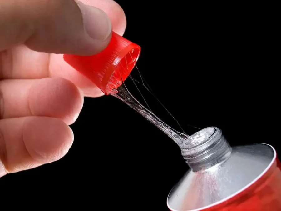 NHỮNG LOẠI KEO DÁN TEM NHÃN MÃ VẠCH DOANH NGHIỆP CẦN LƯU Ý!